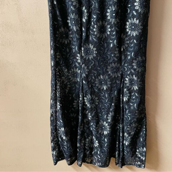 Enfocus Studio Navy Lacey Floral Metallic Cold-Shoulder Maxi Dress Size 4 GUC - Picture 4 of 11